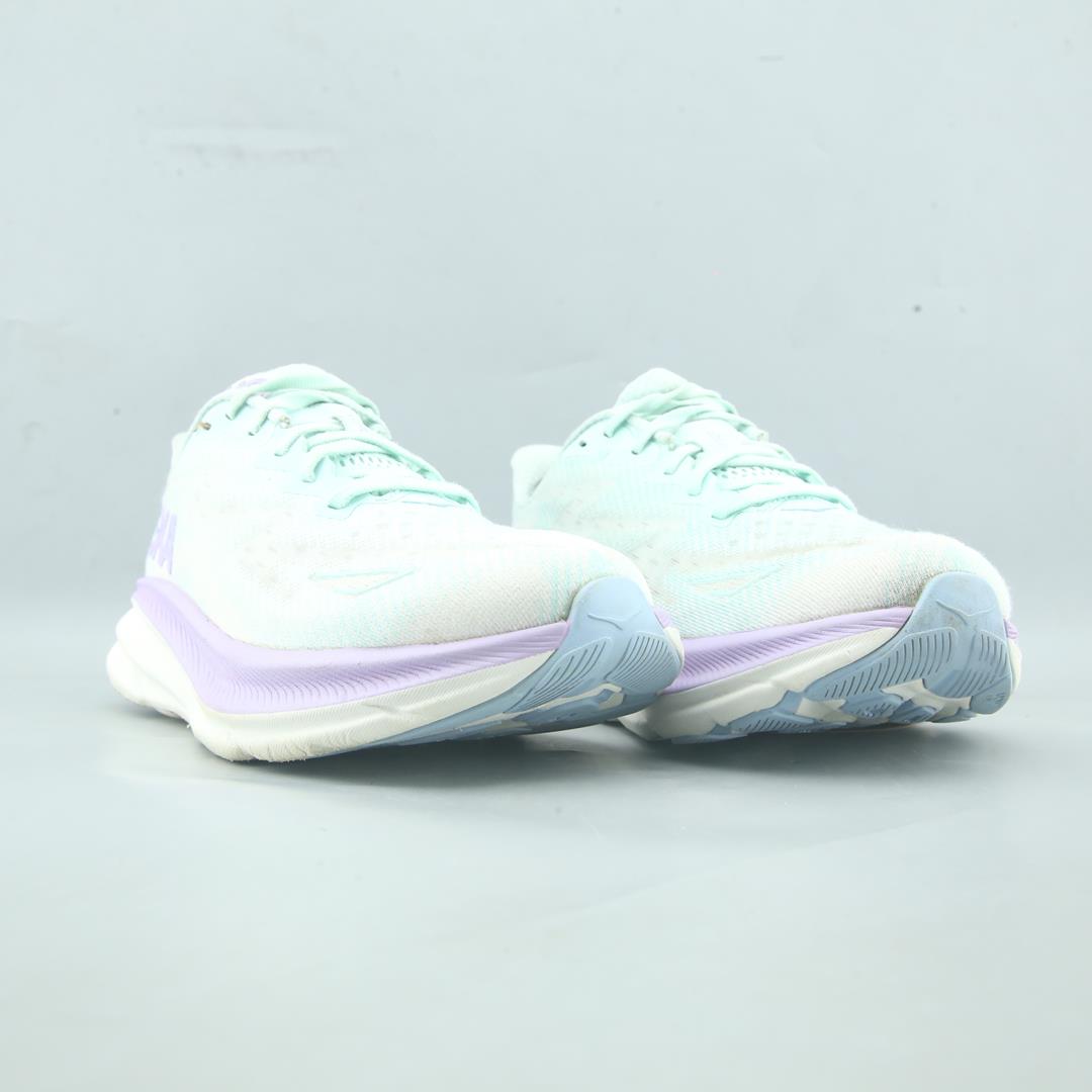 HOKA ONE ONE CLIFTON 9