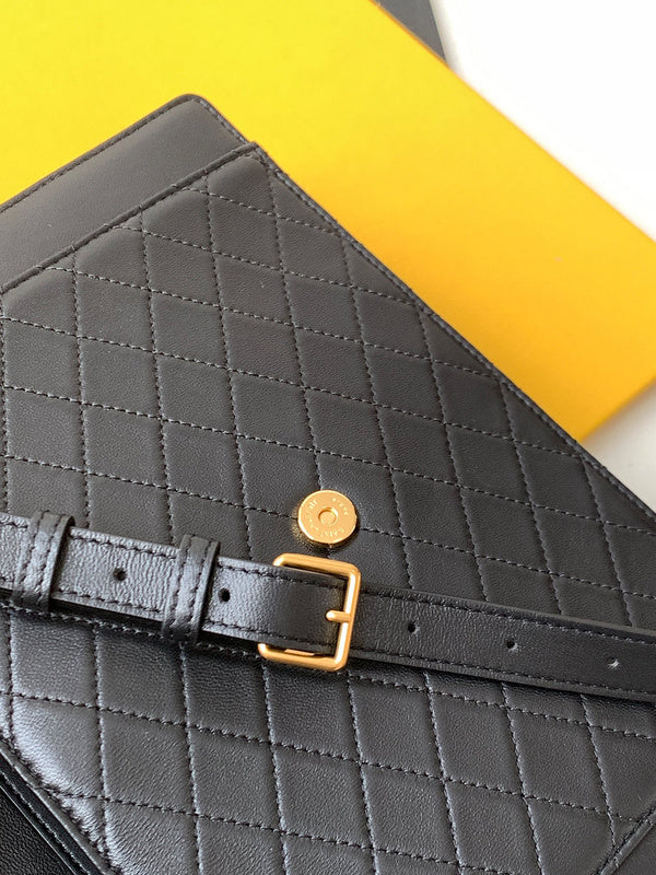 Amelia - YSL Bag - 4155