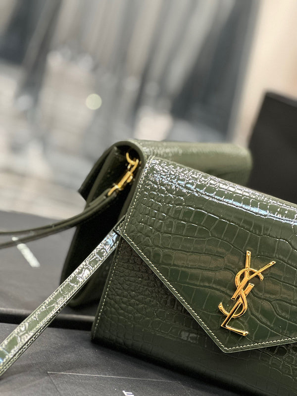 Amelia - YSL Bag - 3955