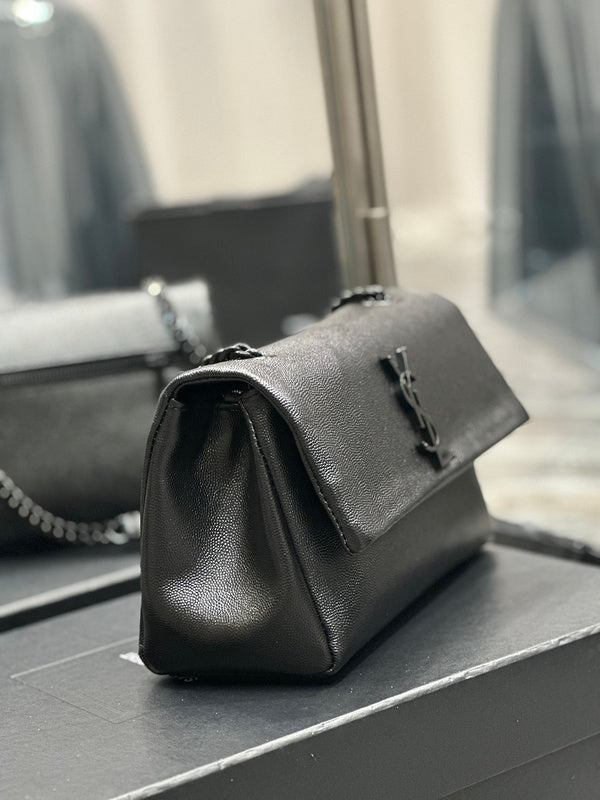 Amelia - YSL Bag - 2510