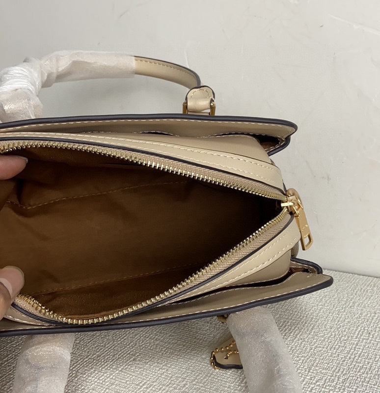 Amelia-i CAH Bags - 105