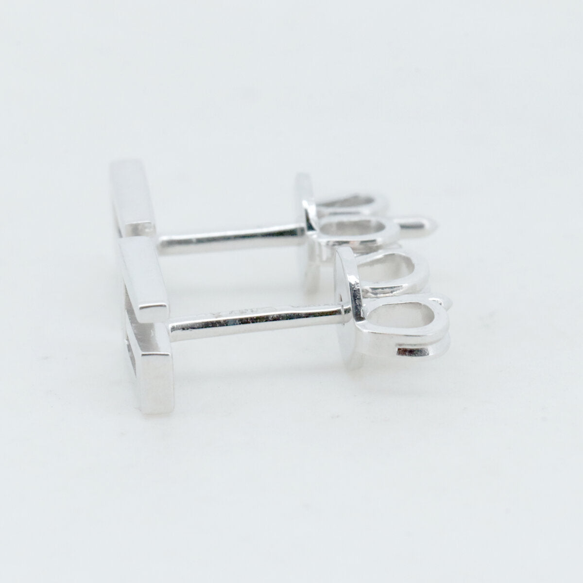 Gucci G Motif K18WG Earrings