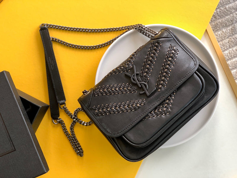 Amelia - YSL Bag - 4121