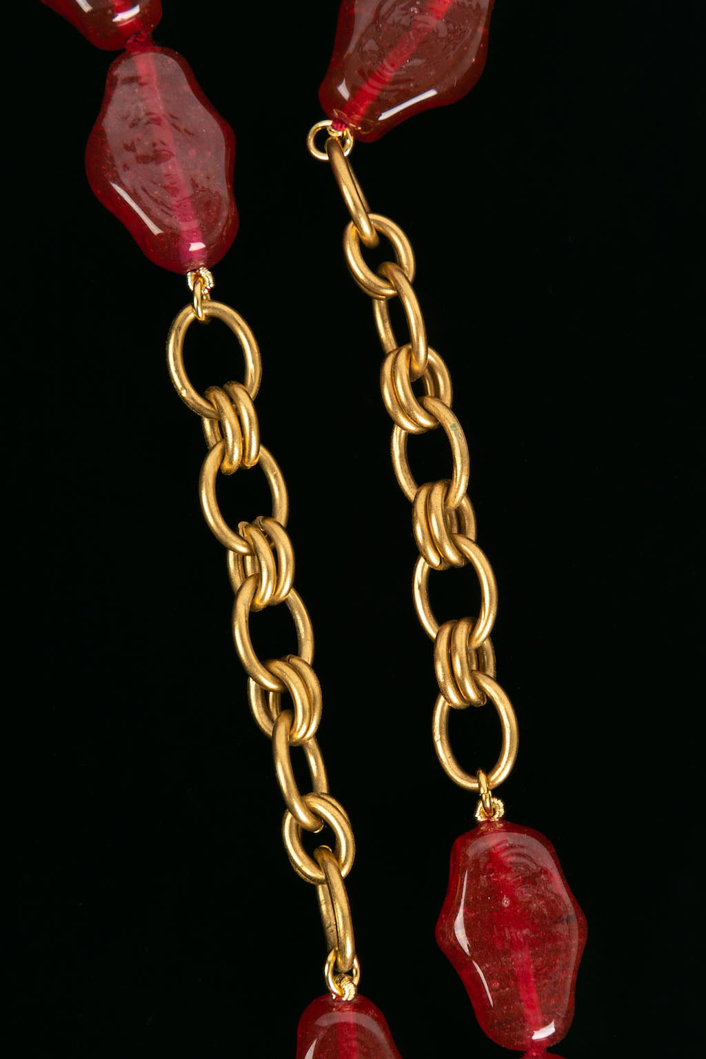 Collier de perles de verre Chanel 1983