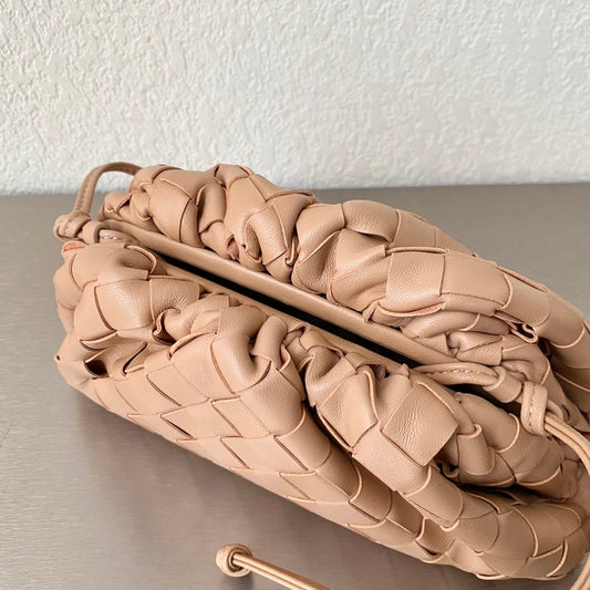 BV Mini Pouch Almond, For Women, Bags 8.6in/22Amelia585852VCPP12700