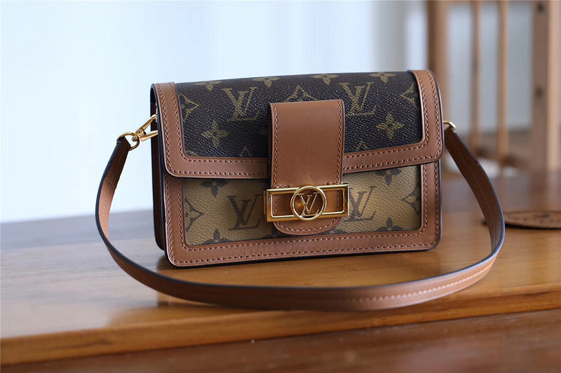 Fan Fashion Lu-Vi bags - 8137