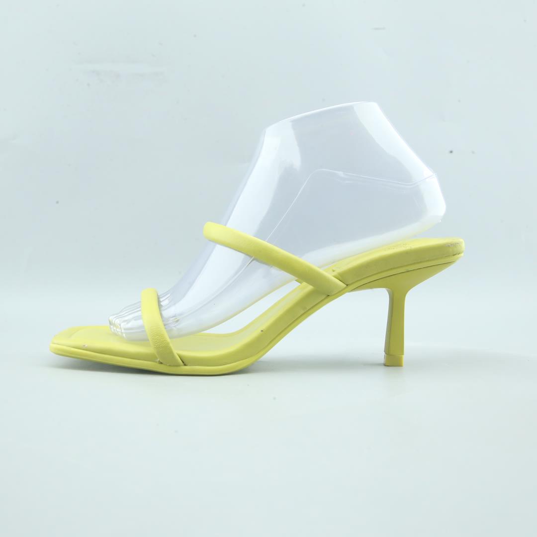 ZARA. .