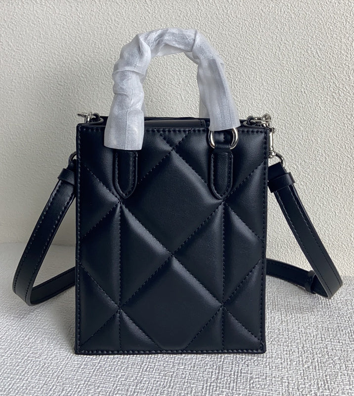 Amelia-i CAH Bags - 221