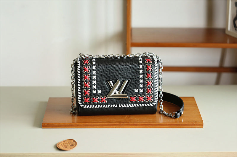 Fan Fashion Lu-Vi bags - 8497