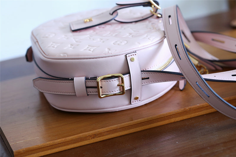 Fan Fashion Lu-Vi bags - 8332