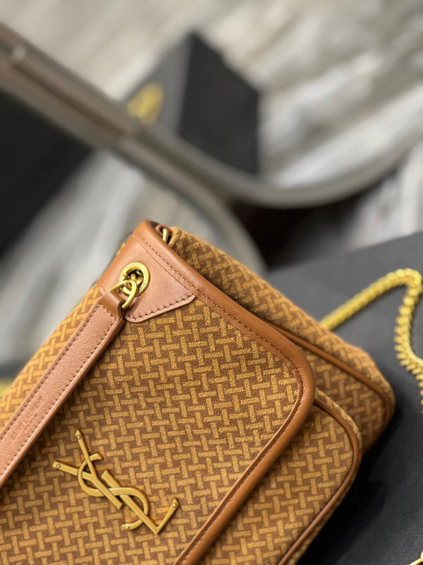 Amelia - YSL Bag - 4164