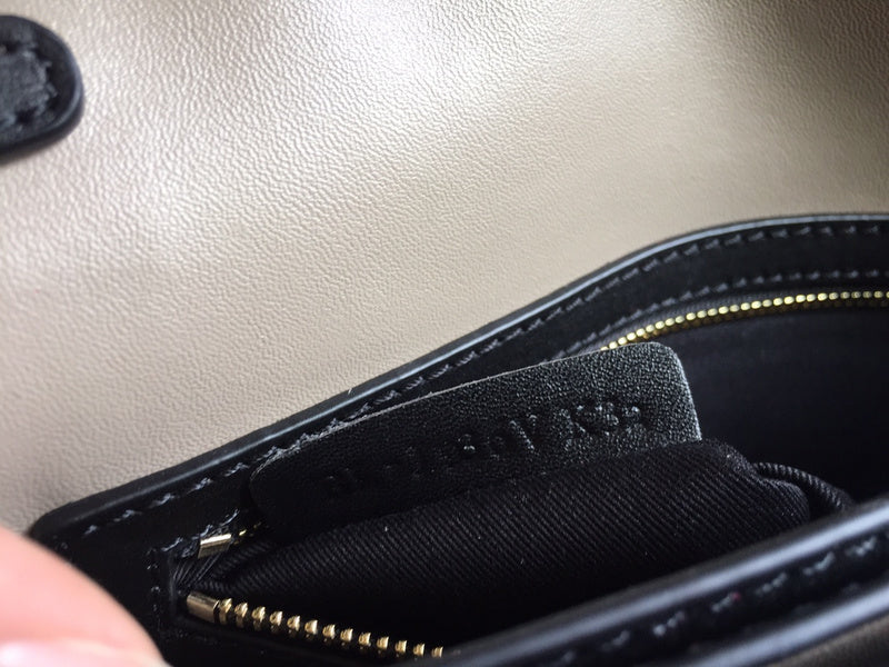 VAL LUXURY BAGS - FOR FASHION LOVERS  AFFORDABLE LUXURY BAGS- 095