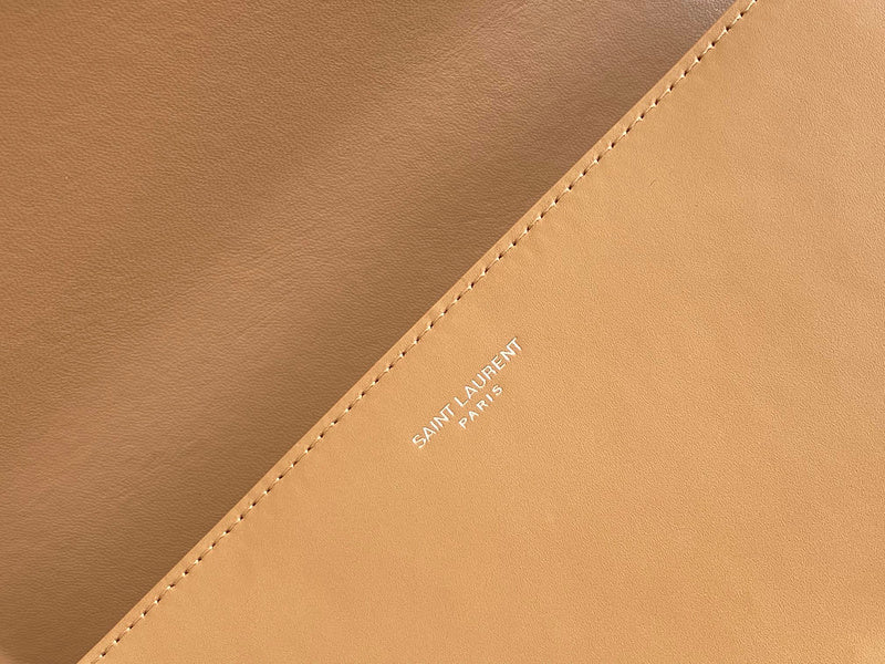 Amelia - YSL Bag - 4153