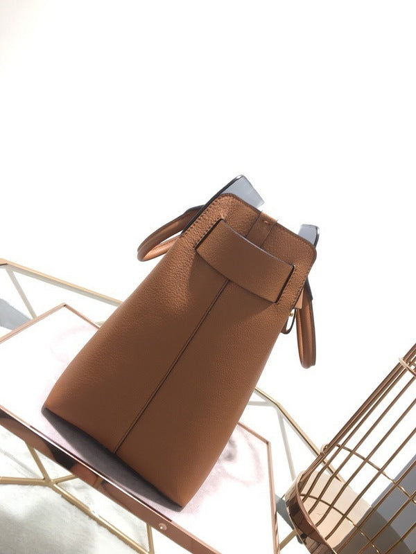 Burberry Bags - Bagsattire   380