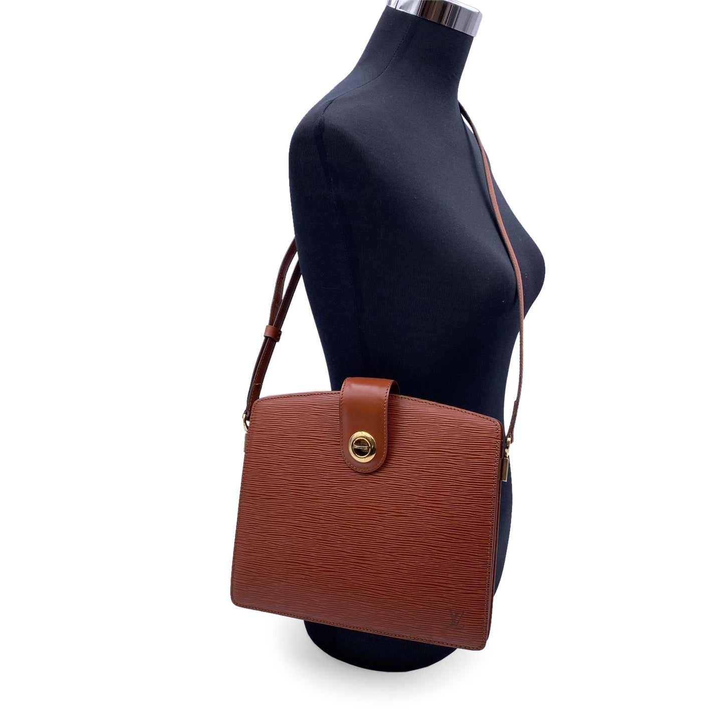 LOUIS VUITTON   Brown Epi Leather Capucine Shoulder Bag
