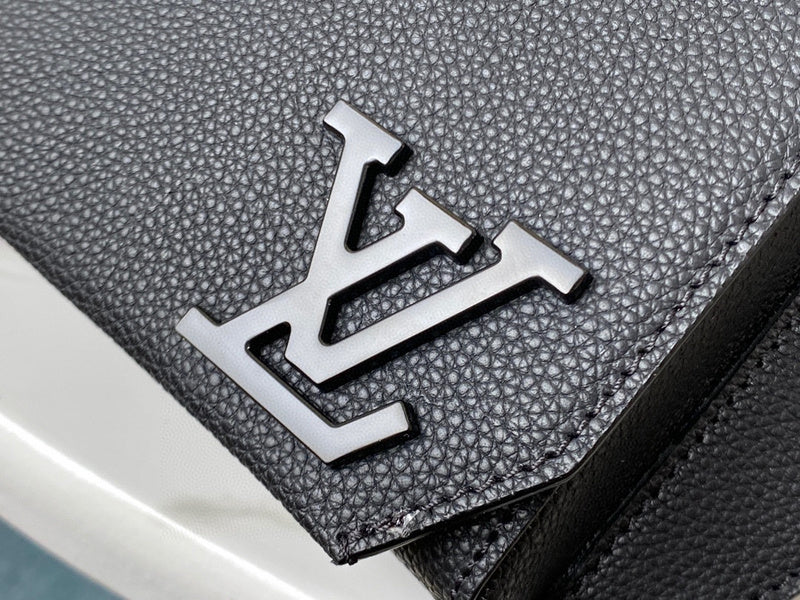Fan Fashion Lu-Vi bags - 17578