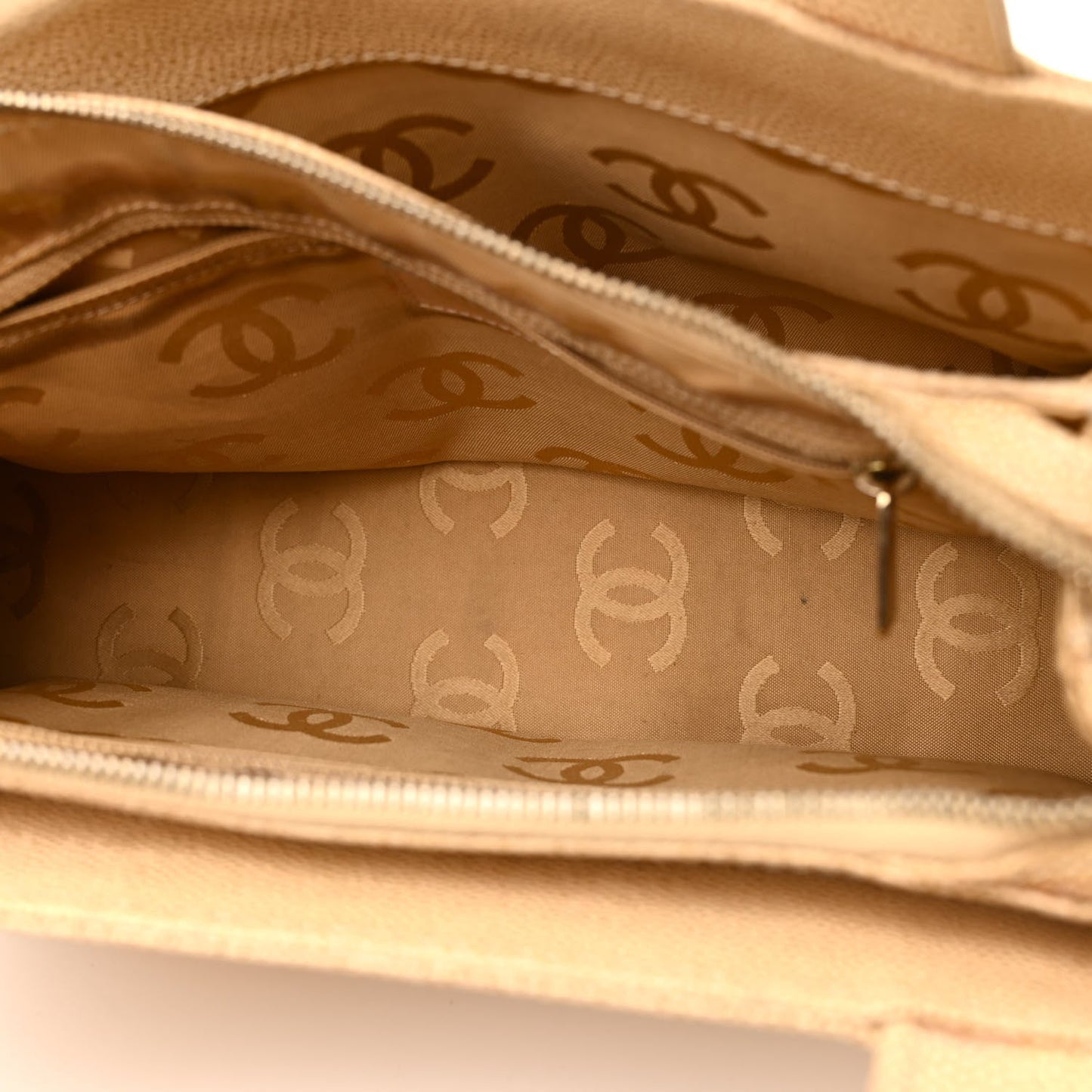 Amelia Caviar CC Shoulder Bag Beige
