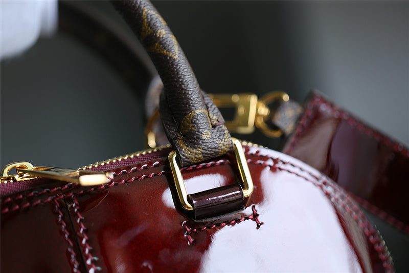 Fan Fashion Lu-Vi bags - 8279