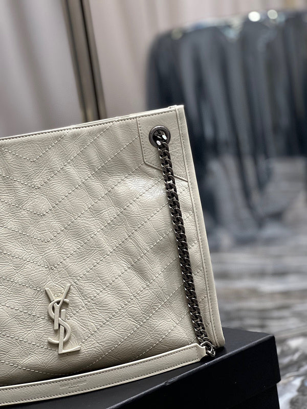 Amelia - YSL Bag - 1240