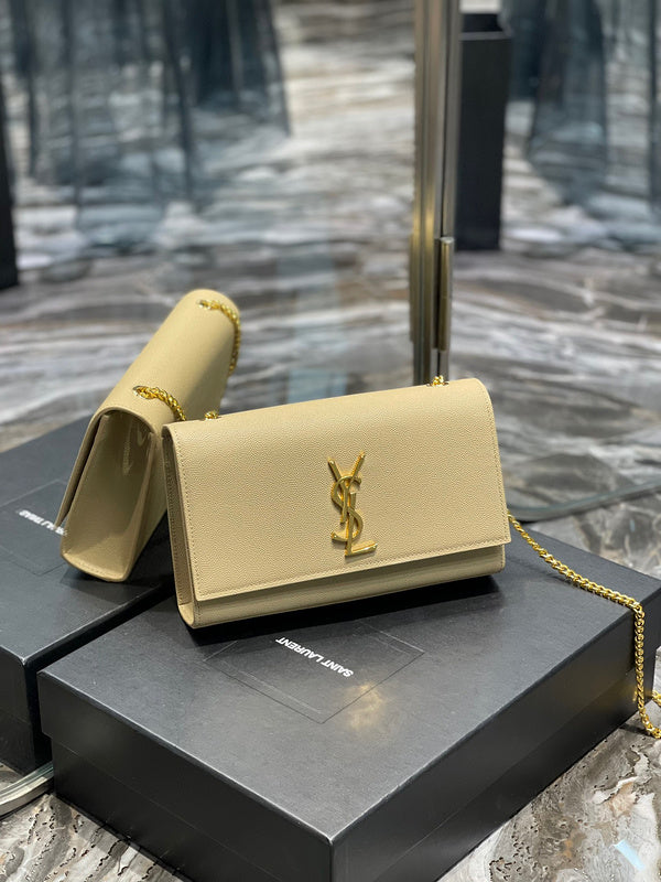 Amelia - YSL Bag - 1946