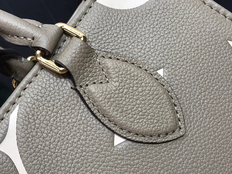 Fan Fashion Lu-Vi bags - 17630