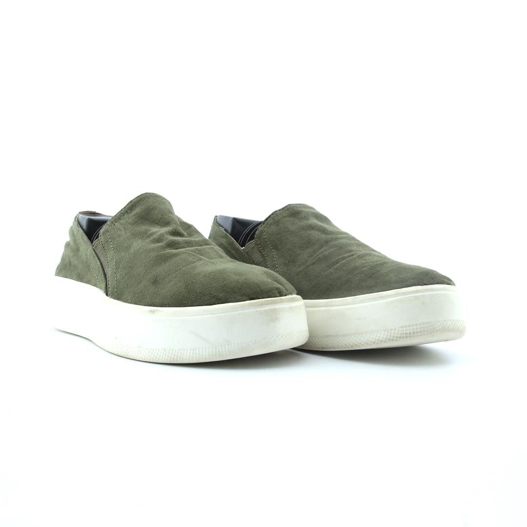 STEVE MADDEN .