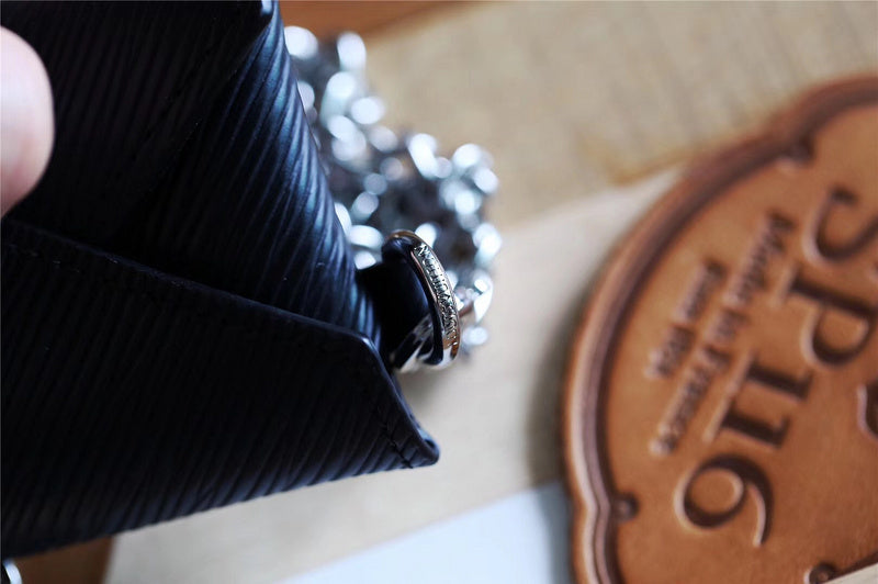 Fan Fashion Lu-Vi bags - 9330