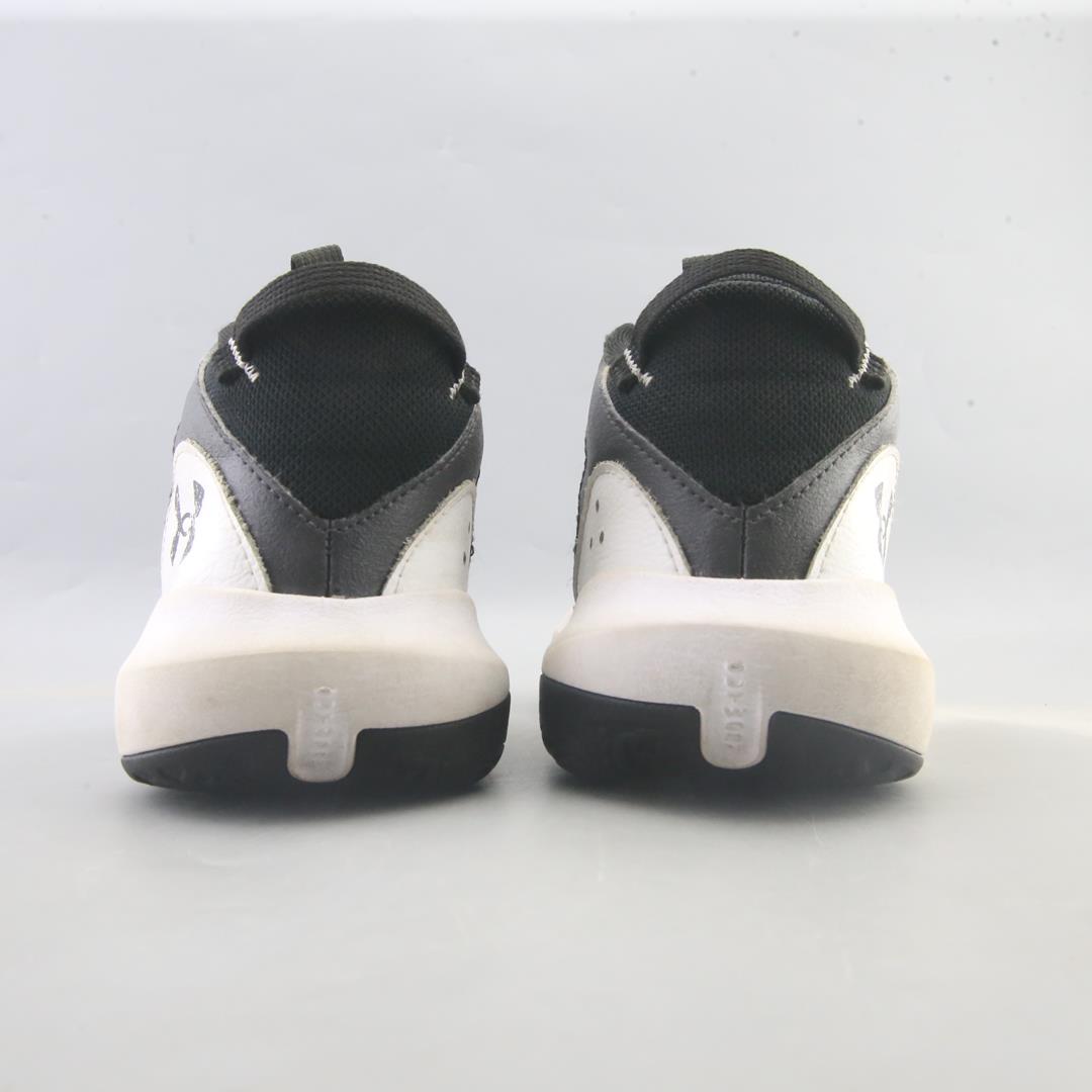 UNDER ARMOUR   LOCKDOWN 6