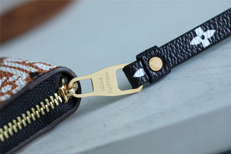 Fan Fashion Lu-Vi bags - 8958