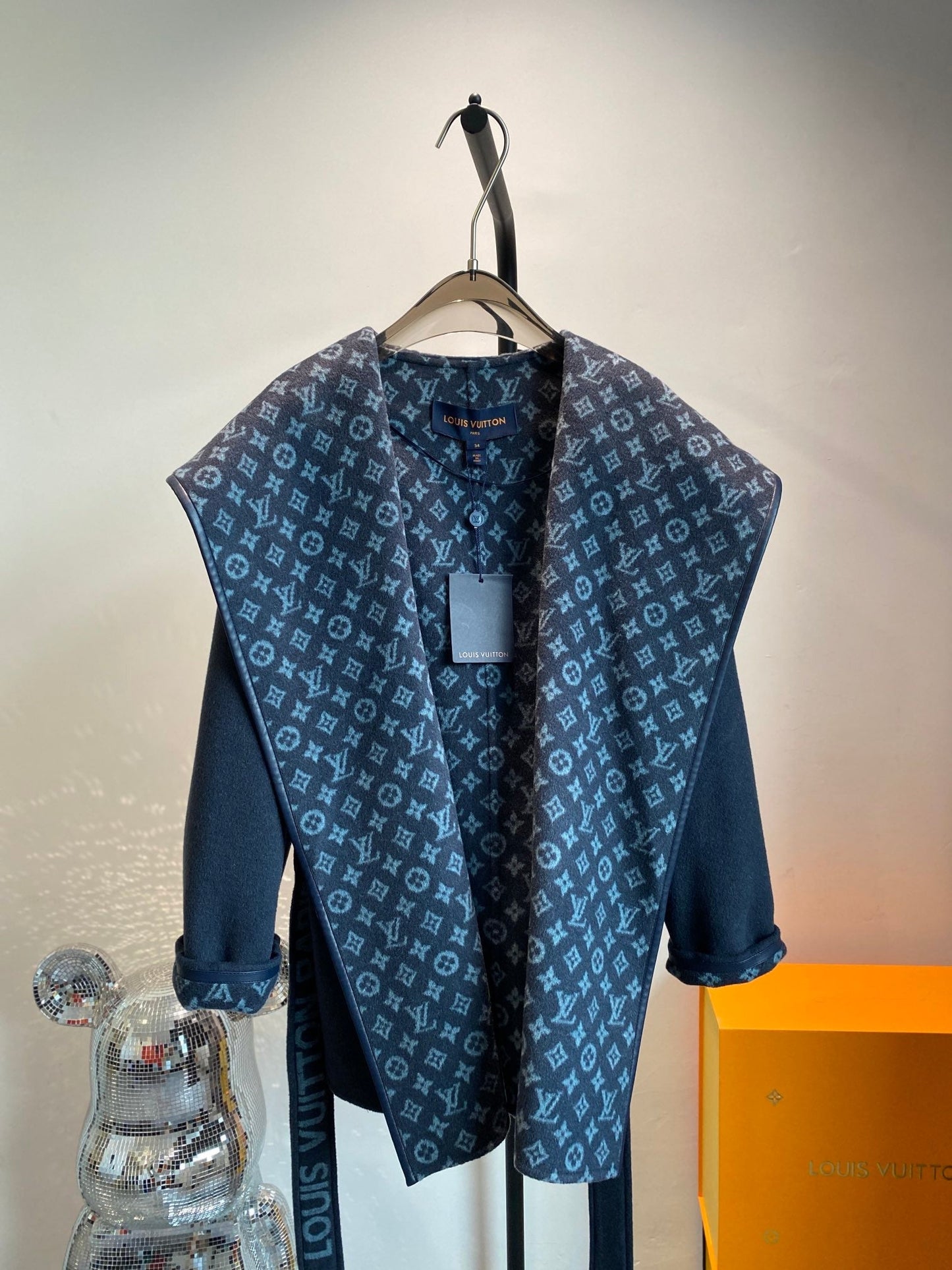 Luxury Louis Vuitton  Wrap Coat 039