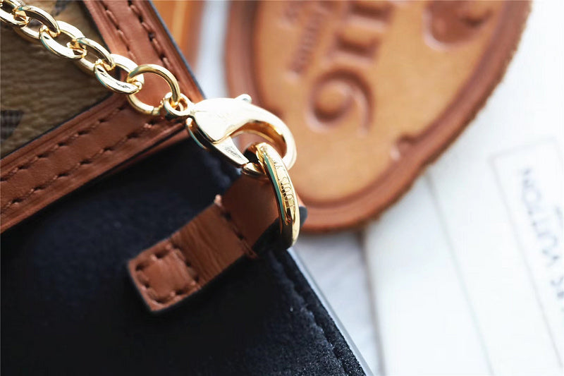 Fan Fashion Lu-Vi bags - 8112