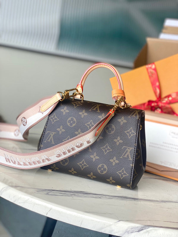 Fashion Lu-Vi bags - 4004