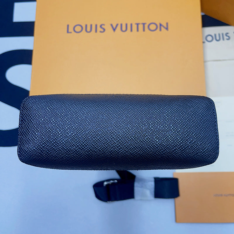Fan Fashion Lu-Vi bags - 9954