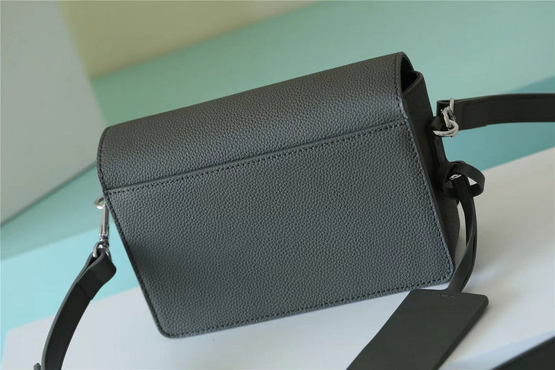 Fan Fashion Lu-Vi bags - 9967
