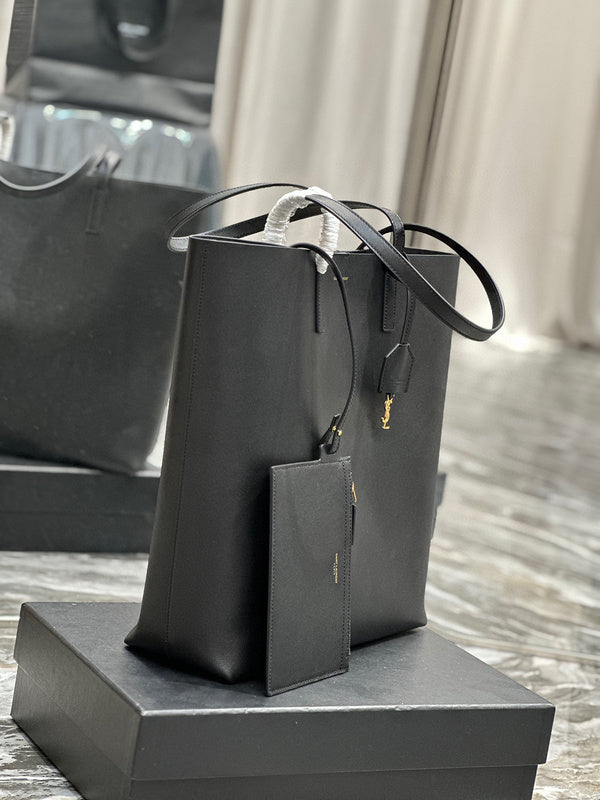 Amelia - YSL Bag - 3951
