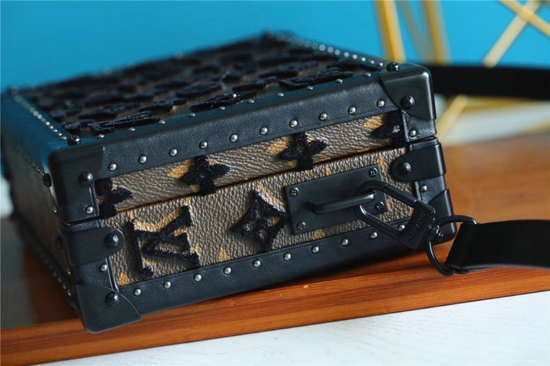 Fan Fashion Lu-Vi bags - 10166