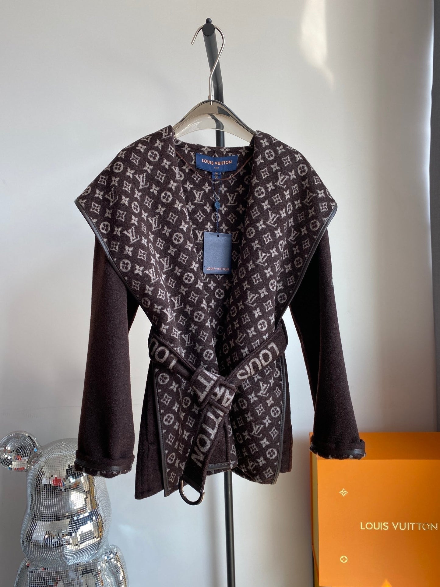 Luxury Louis Vuitton  Wrap Coat 032