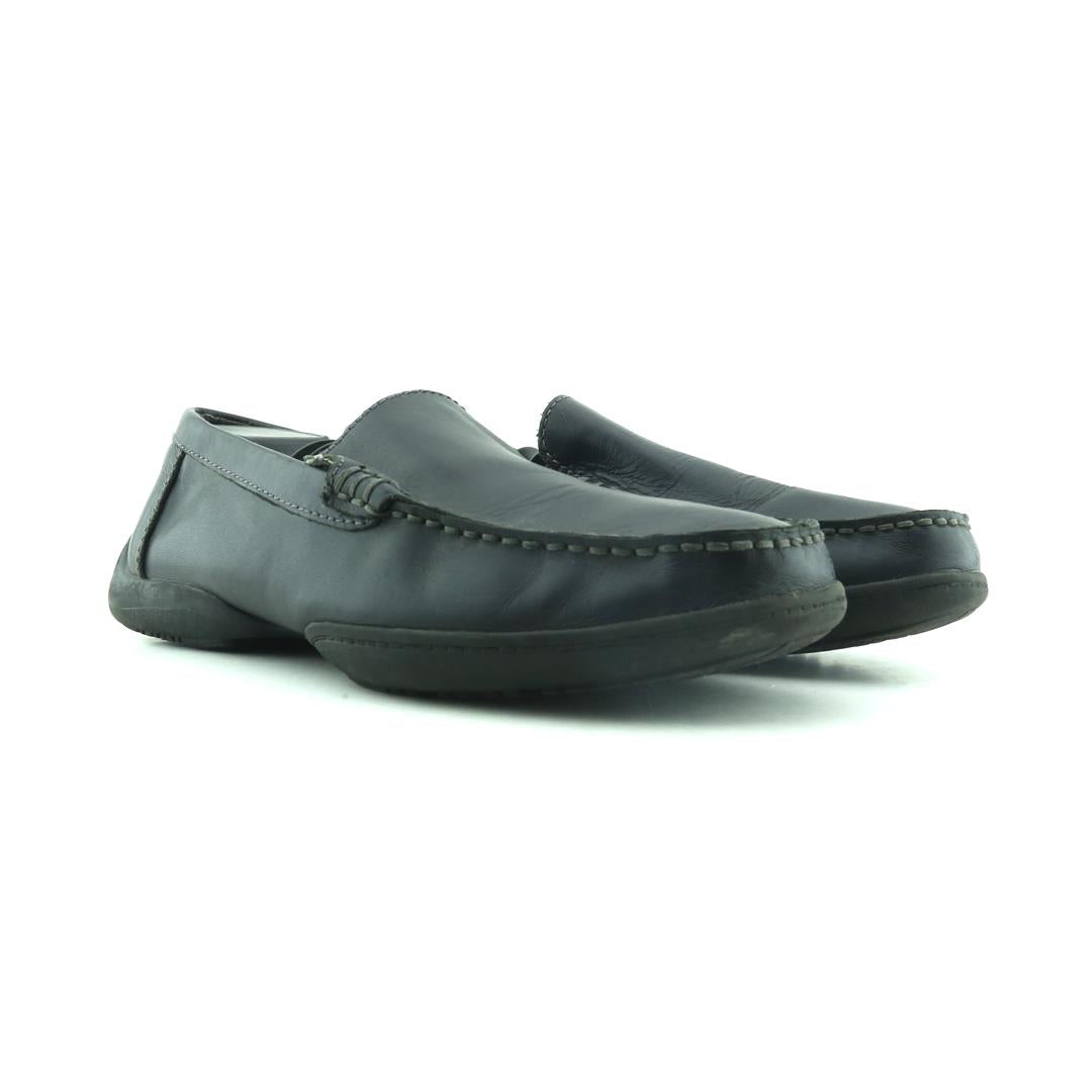 KENNETH COLE REACTION