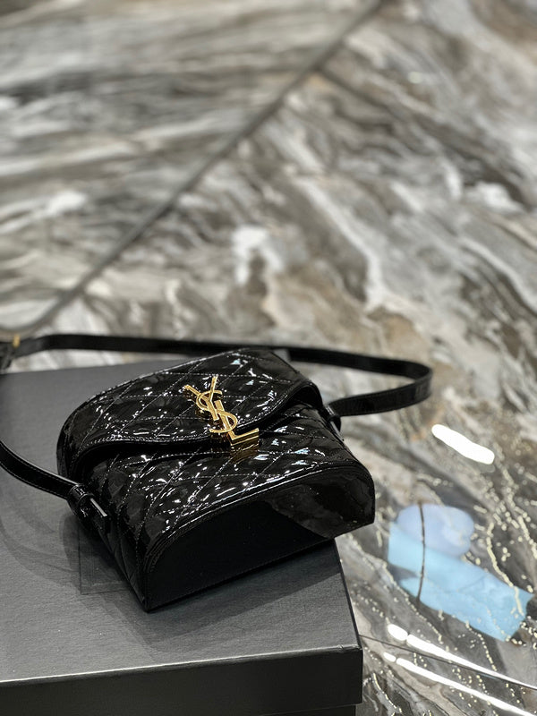 Amelia - YSL Bag - 1790