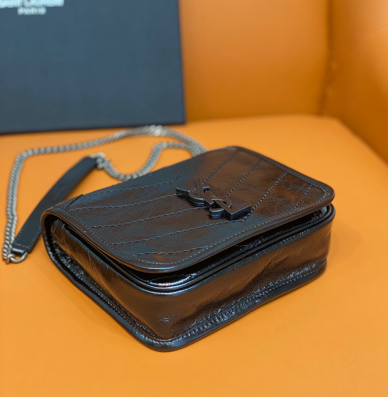 Amelia - YSL Bag - 2085