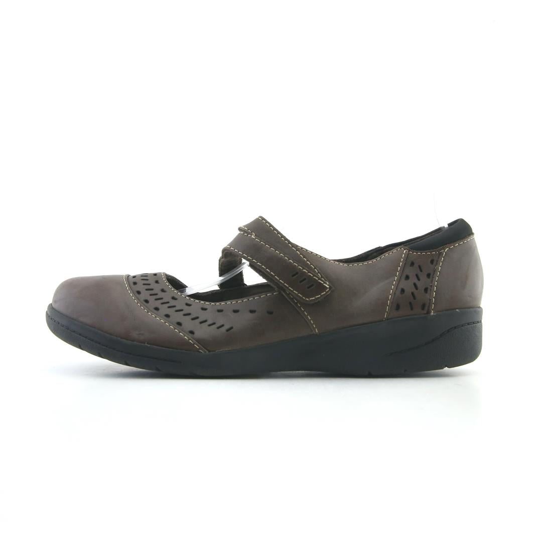 CLARKS ULTIMATE COMFORT