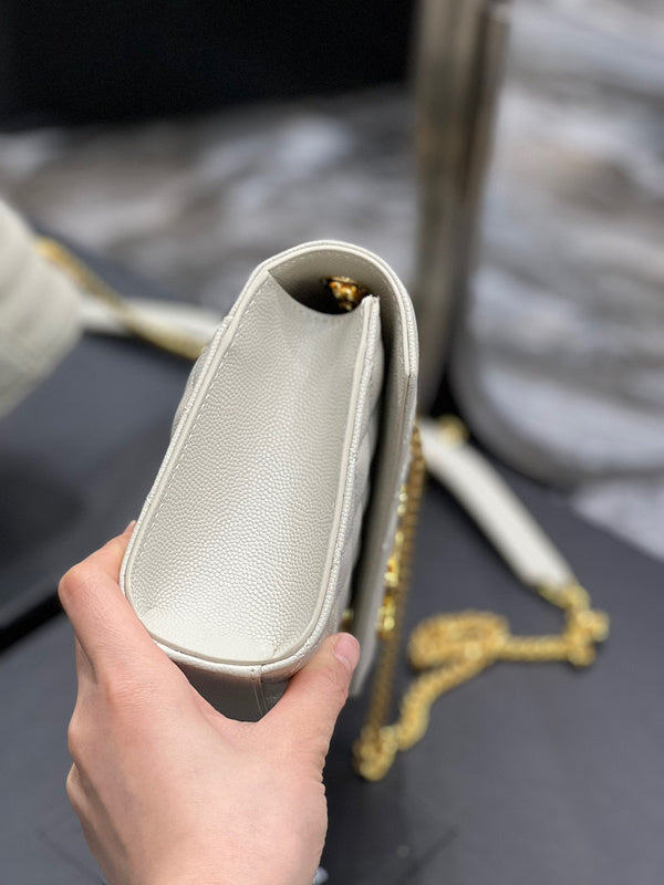 Amelia - YSL Bag - 1904