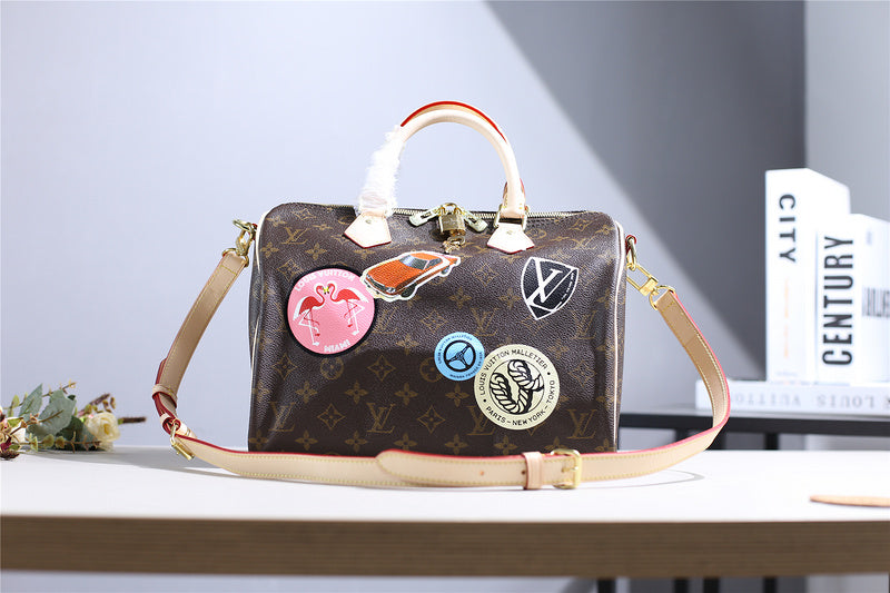 Fan Fashion Lu-Vi bags - 8172