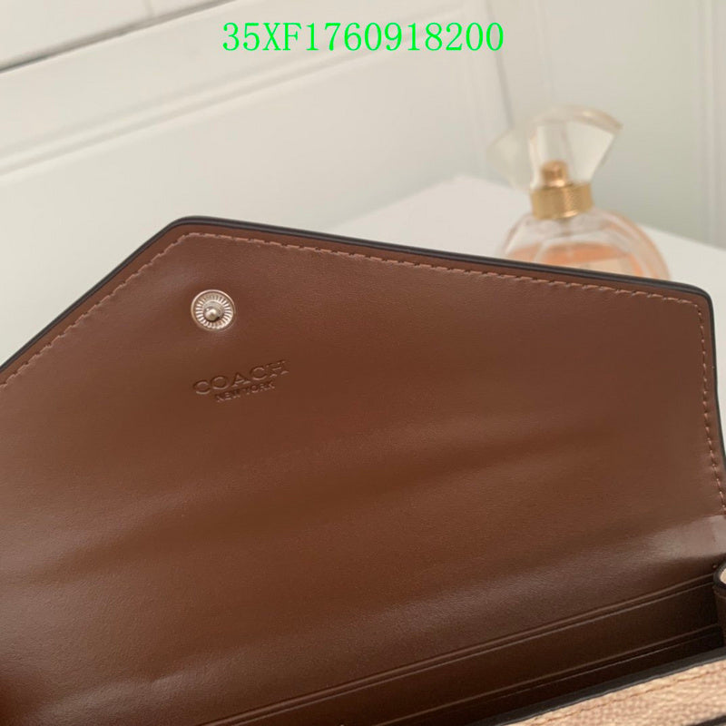 Amelia - CAH Wallet - 082