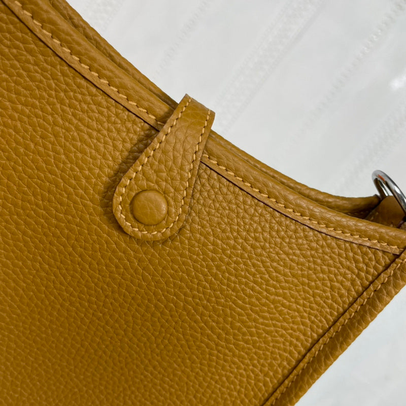 LO - HMS Luxury Bags - 946