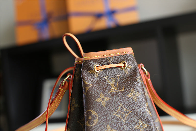 Fan Fashion Lu-Vi bags - 9390