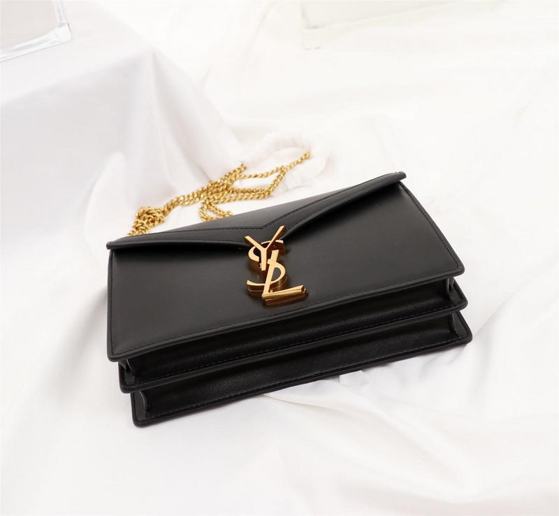Amelia - YSL Bag - 2828