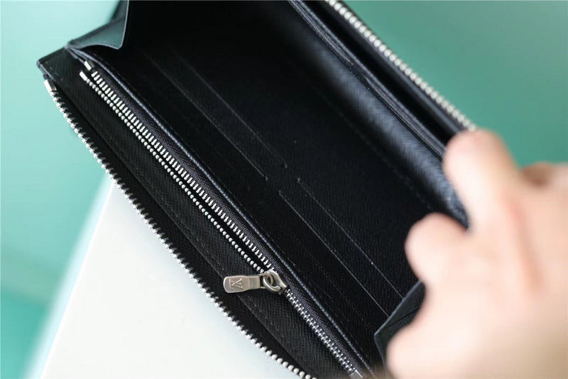 Fan Fashion Lu-Vi bags - 8879
