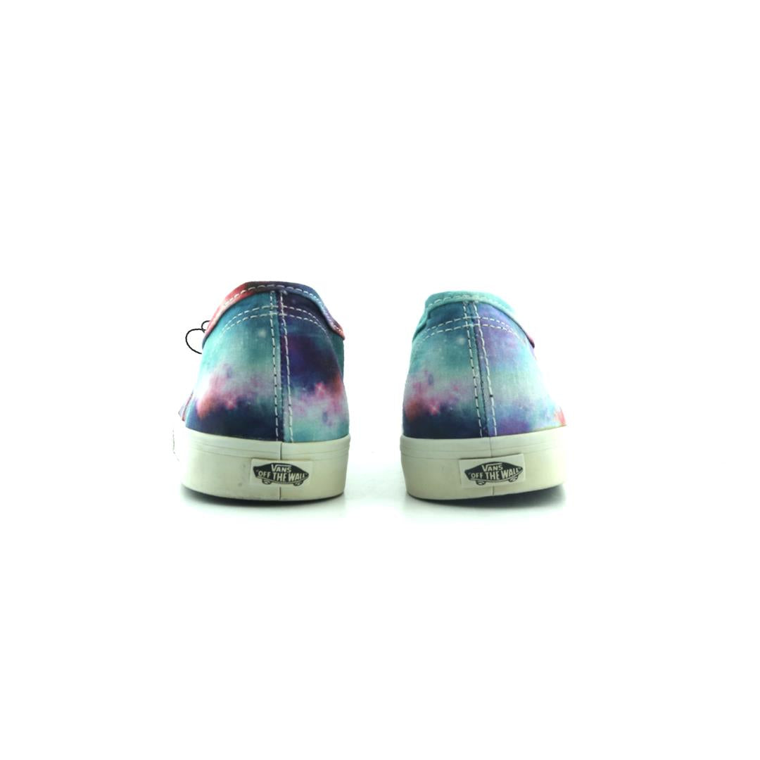 VANS AUTHENTIC