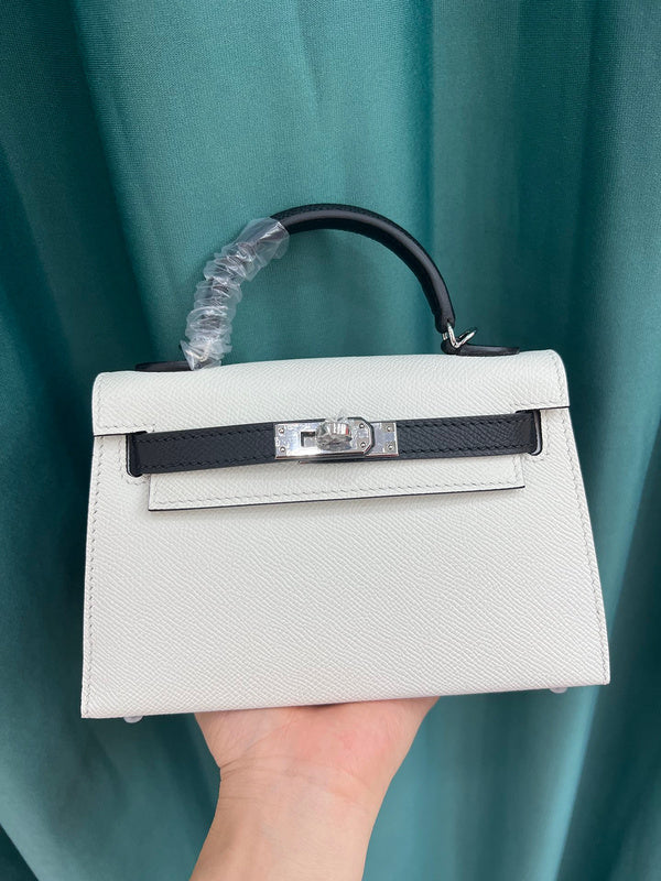 Amelia - HMS Bags - 1730